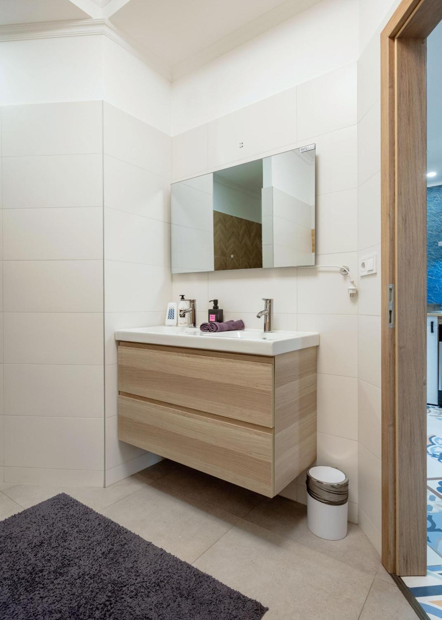 Apartment Nehru *